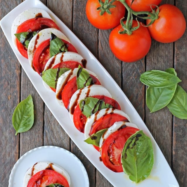 Fresh Mozzarella & Tomato.