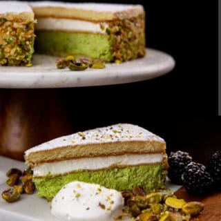 Pistacio And Ricotta Cake